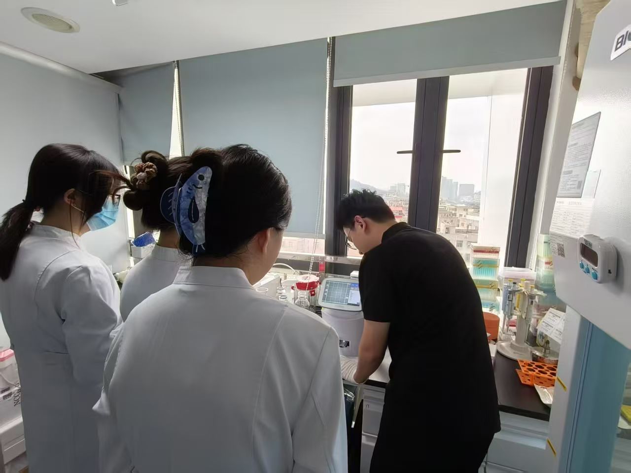 市场服务 | 走进实验室，倾听用户需求